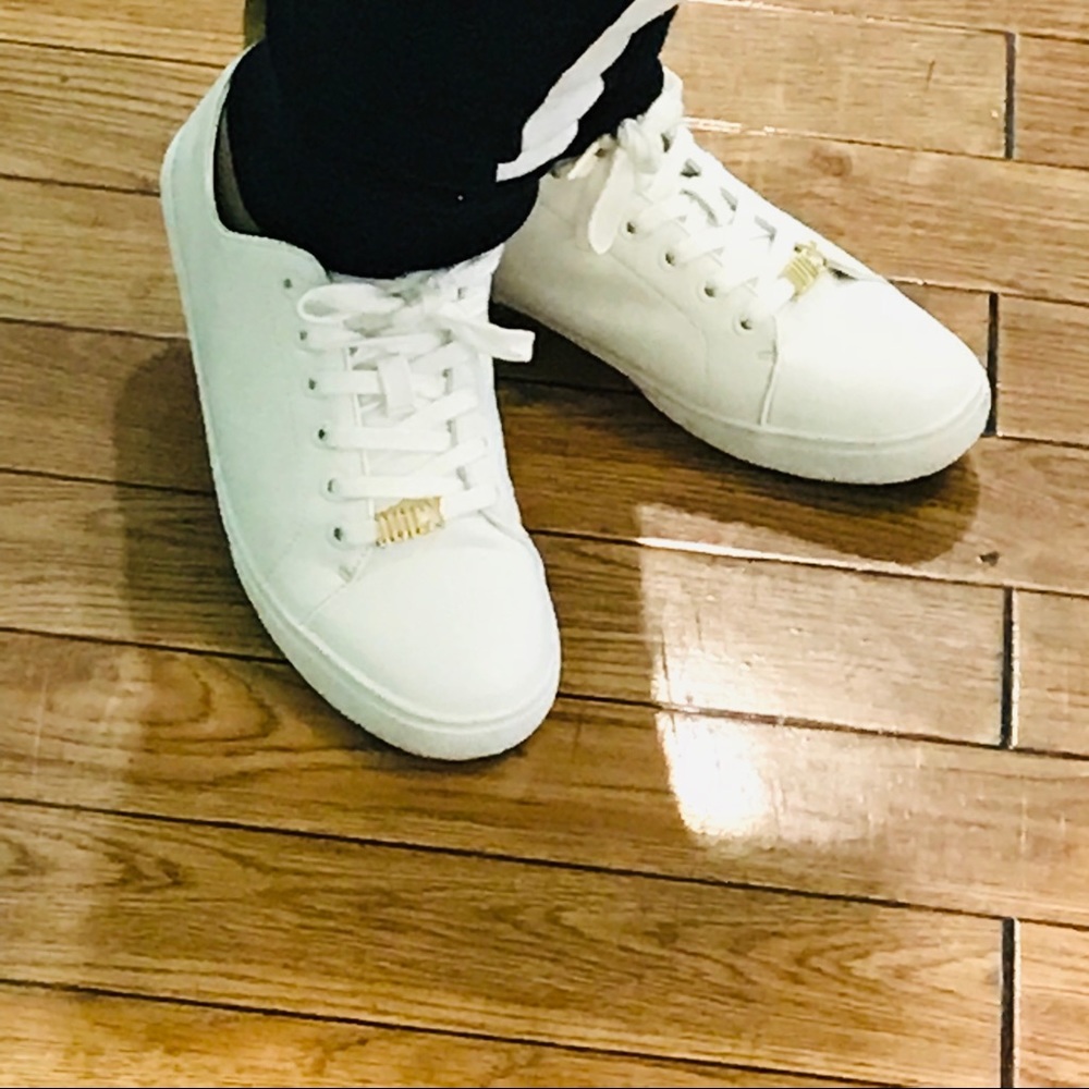 BRAND NEW JUICY BY JUICY COUTURE SNEAKERS - Picture 7 of 8